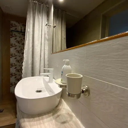 Spravzhnya Kazka Hotel *