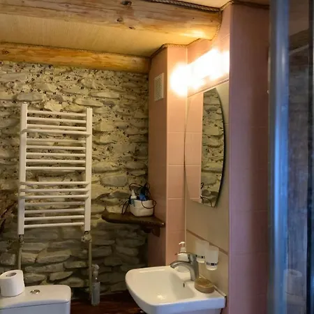 Ξενοδοχείο Spravzhnya Kazka